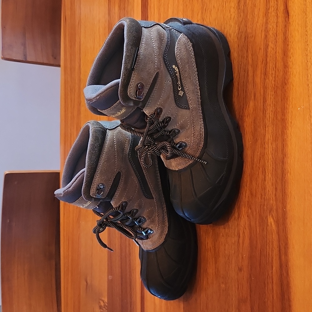 Columbia boots